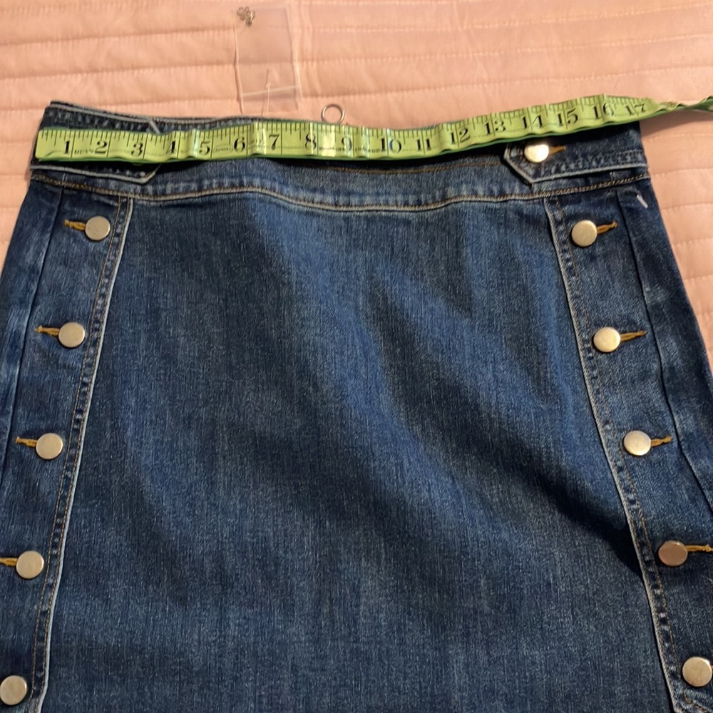 Casual summer denim jean skirt side button detail + exposed back zipper NWOT 6 - Picture 7 of 9
